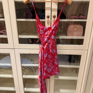 Lovers and Friends Dress! Short and Sexy! Lovely and elegant waist bow!